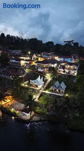 Vandu's View Guest house & Restaurant - Image 1