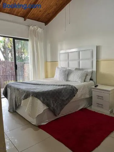Bluesky guest lodge - Image 1
