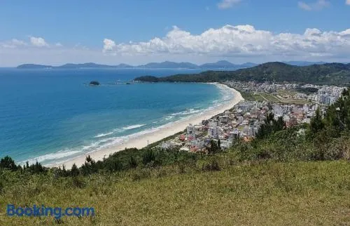 Apartamento 400 metro distancia da Praia de Palmas - Governador Celso Ramos - Image 1