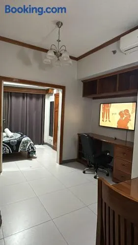 KL Rooms at Greenbelt makati with cityview - Image 1