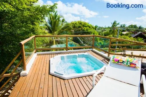 Duplex com hidromassagem - Praia do Forte - Image 1