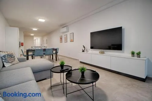 New 3 Bedroom Family Apartment with Terrace - Image 1