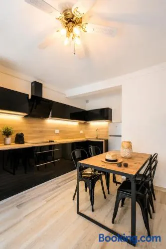 "COSY" Appartement confort de 50m2 à 150m de la Mer et du Centre ville, parking gratuit - Image 1