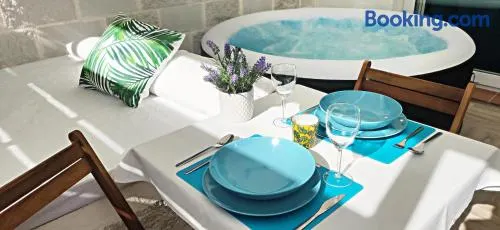 La Calita Escondida - Jacuzzi y Cocina en Terraza Privada - Piscina y Parking Gratis - Image 1