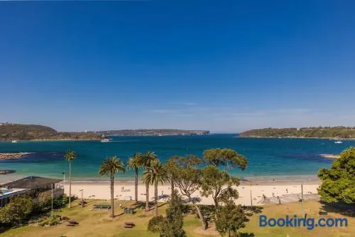 Balmoral Sands - Landing in Paradise - Image 1