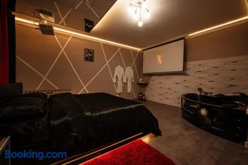 Suite O'Dream - Jacuzzi - Cinéma - Climatisation - Image 1
