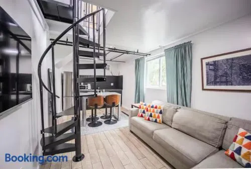 Bright 1-Bedroom Loft in Converted Garage with Private Entrance - Image 1