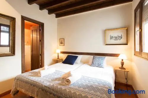 Apartamento Puerta Elvira Centro free parking - Image 1