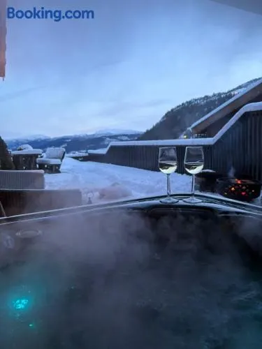Jacuzzi & Sauna Hilltop Spa Cabin with River Views - Image 1