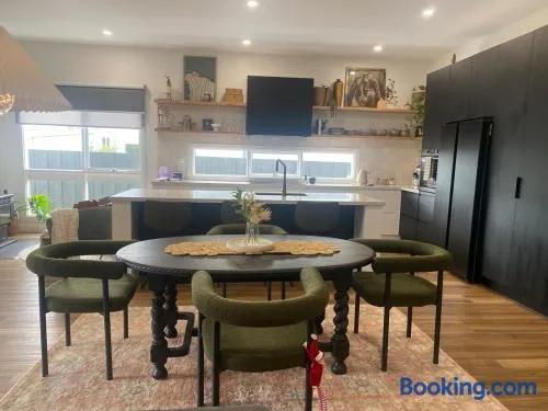 Modern and Cosy - Image 1