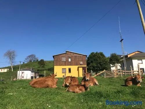 El Refugio de Isol La Fontarica & Fuente - Image 1