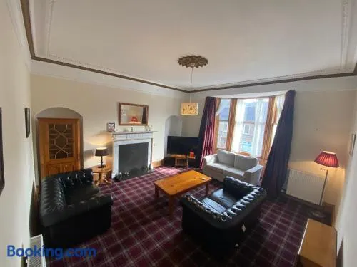92 High Street - Image 1