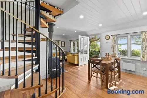 Coton Cottage on the waterfront - Ocean views - Image 1