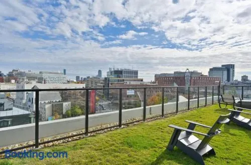 Luxury Studio King bed Gym near MIT Harvard - Image 1