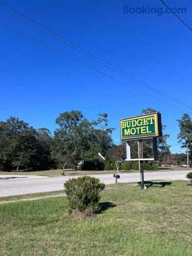 Budget Motel - Image 1