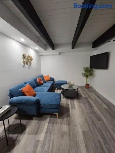 Maison Lavoie Modern 3 BR Townhouse - Image 1