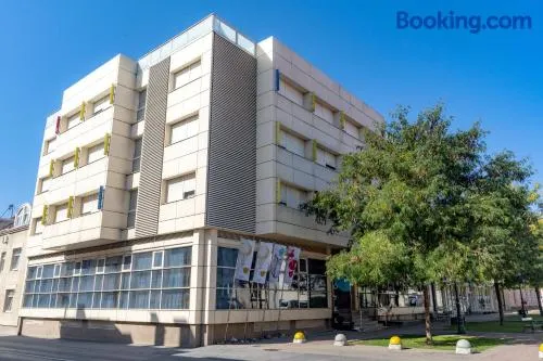 Artearia Hotel - Image 1