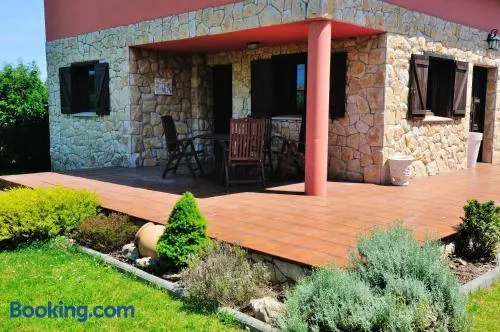 Charming house in Albuerne with fenced garden - Image 1