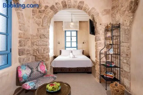 Arabesque House - Image 1