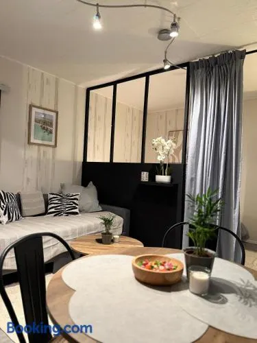 Appartement moderne tout équipé - Image 1