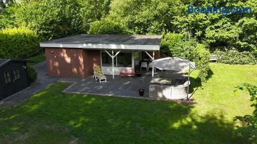 Bungalow Vlinderstruik - Vakantiepark De Kremmer - Image 1