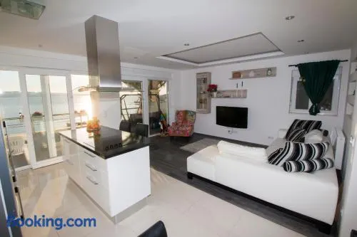 Apartment Mate - Image 1