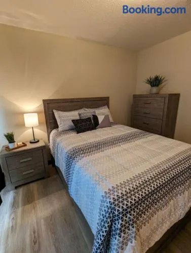Waterloo Suites Queen 1 - Image 1