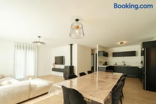 Villa contemporaine 4 chambres avec terrasse Jura - Image 1