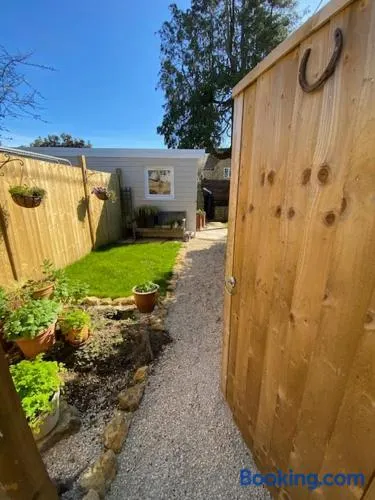 The Rest-Well Lodge - Image 1