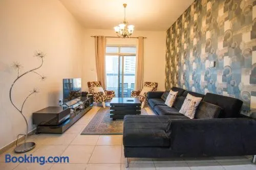 Ideal for Families Close to ALL Amenities - Image 1