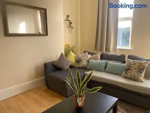 Large Bright apartment - Image 1
