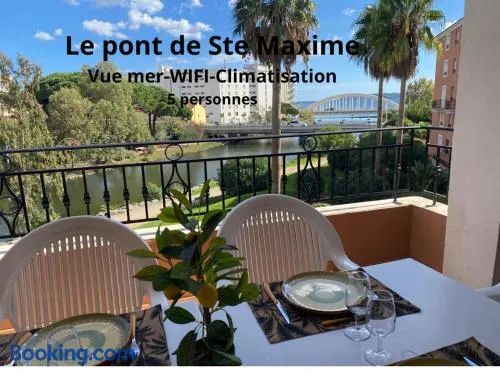 Ste Maxime T3 Terrasse vue mer et avec piscine - Image 1