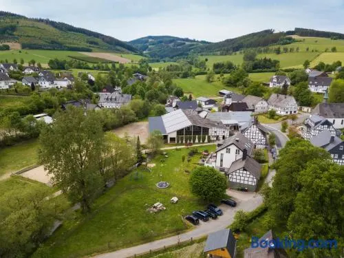 Appartamento accogliente e familiare con terrazza, piscina e giardino | Vista sul fiume | Sono ammessi animali domestici - Image 1