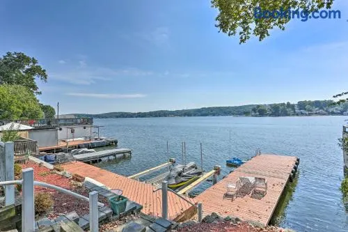 Spacious Lakefront House With a Private Dock - Image 1
