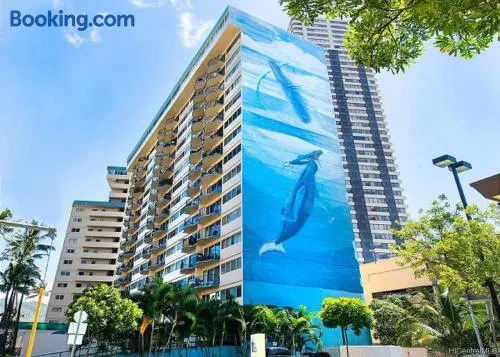 Royal Aloha Waikiki Beach - Image 1