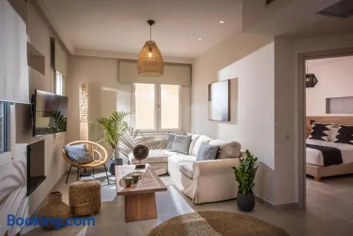 BELLA CASA LUXURY SUITES - Image 1