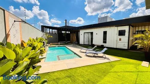 Villa Container SBO Refúgio Urbano com piscina e jacuzzi - Image 1