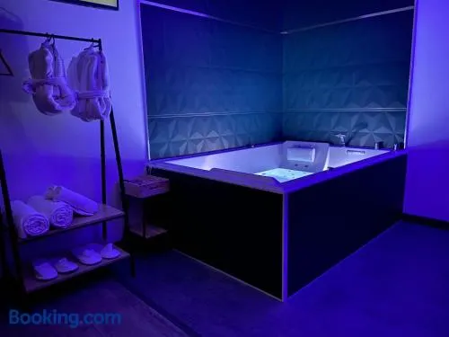 Privilège Spa, jacuzzi & Sauna - Image 1