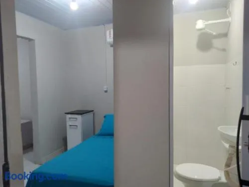Suíte para até 4 pessoas com ar condicionado - Image 1