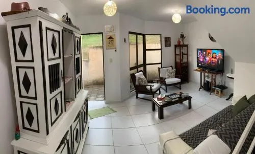 Duplex com 02 Suítes e Ar-Condicionados - Image 1