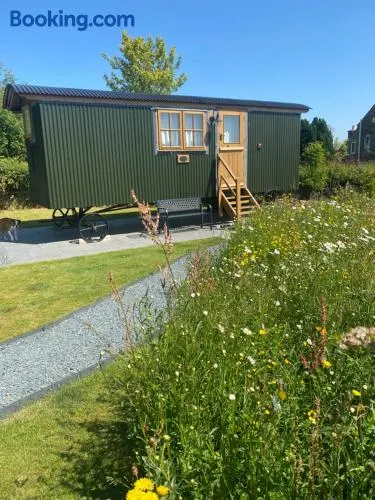 Woody's Retreat - Image 1