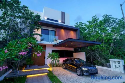Luxury 5 Bedroom Villa - Private Heated Pool - Movie Theater - Gated Community - fits 11 - Image 1