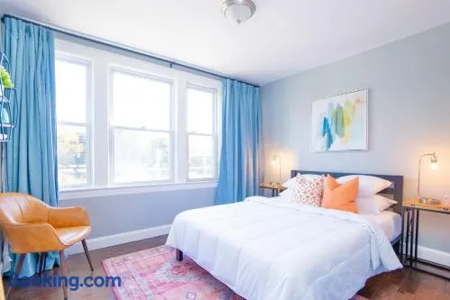 Holiday Full Home 6BR Parking Near EWR-NYC - Image 1