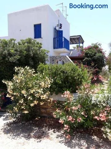Village house in Paros - Image 1