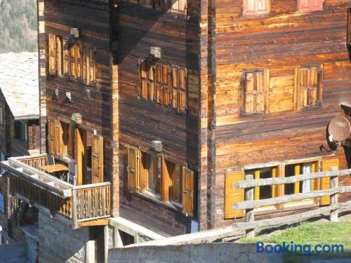 Alpia 26 - Zwei Zimmerwohnung in traditionellem Walliser Haus - Image 1
