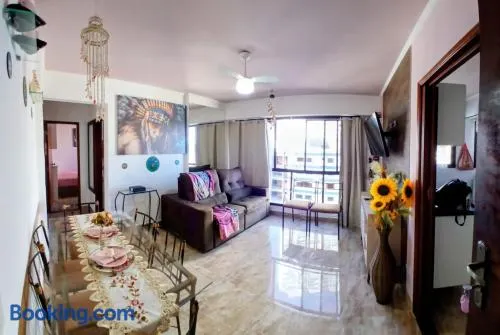 APARTAMENTO BOQUEIRÃO PRÉDIO FRENTE AO MAR COM GARAGEM WI-FI e AR - Image 1