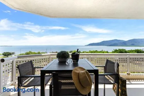 Belle Escapes Rydges Plaza Esplanade Luxury 2-Bedroom Apartment - Image 1