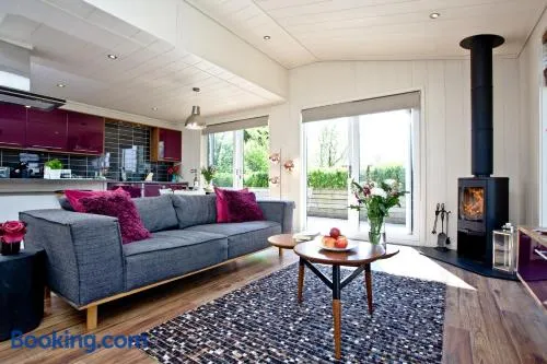 Mulberry Lodge - Image 1