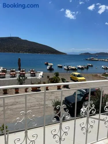 SALTSEA Apartment - Image 1