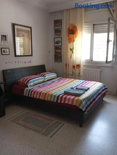 Guest Room Near Airport - Image 1